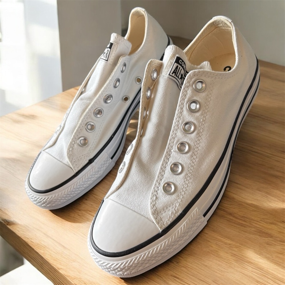 Converse All Stars NWT